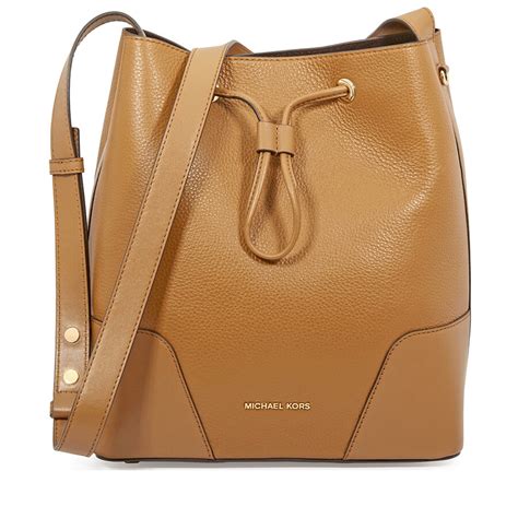 michael kors cary medium bucket bag